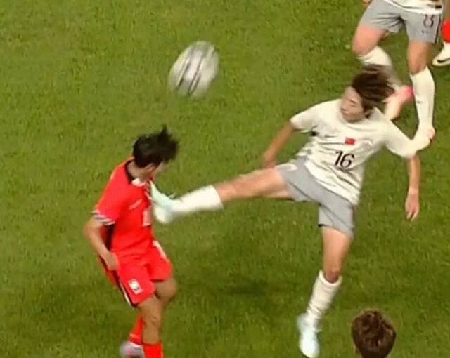 '소림사 정신으로 폭력 축구, 퇴장감 맞다'…중국 매체, 자국 대표팀에 이례적 비판
