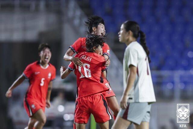 '소림사 정신으로 폭력 축구, 퇴장감 맞다'…중국 매체, 자국 대표팀에 이례적 비판