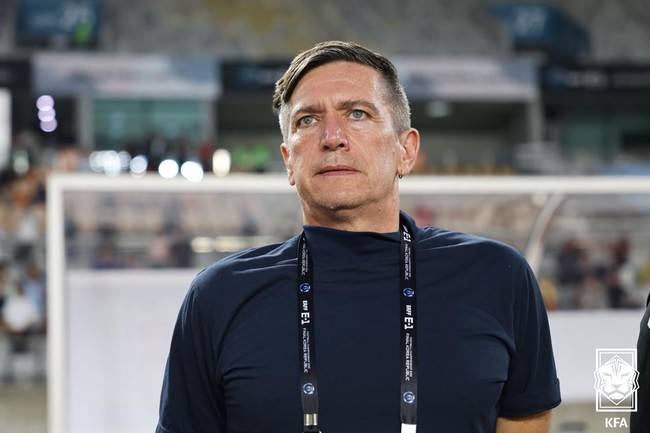 [IN PRESS] 'FIFA 랭킹 7위' 日닐센 감독,