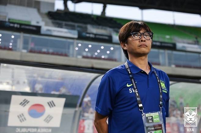 “일본은 세계에서 손꼽히는 강호” 한·일전 극적인 무승부에 여자 대표팀 신상우 감독 “실점 후 따라붙은 부분은 긍정적” [MK인터뷰]