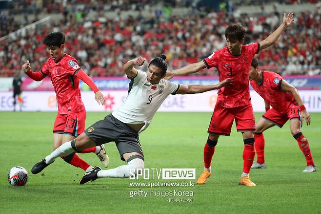 '저 머리 꼴도 보기 싫어' 中 축구 극대노, '올해 0골' 범인 찾았다
