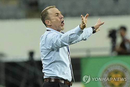 '벼랑 끝' 中 축구 초비상! '55년 만의 패배' 홍콩전 앞두고 벌벌 떤다…