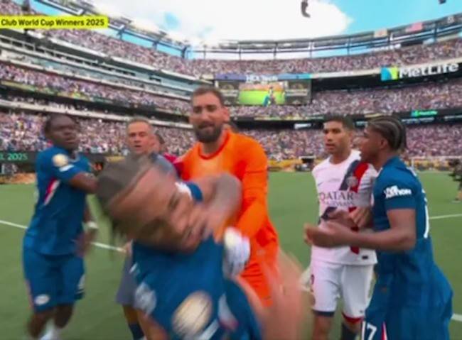 PSG 초비상! 결승전 패배도 속상한데…전직 국제 심판