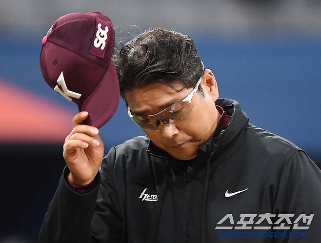 김하성-이정후-김혜성-박동원-최원태-조상우 다 팔고, 성적 못 낸다 경질...이 사람들, 양심도 없네