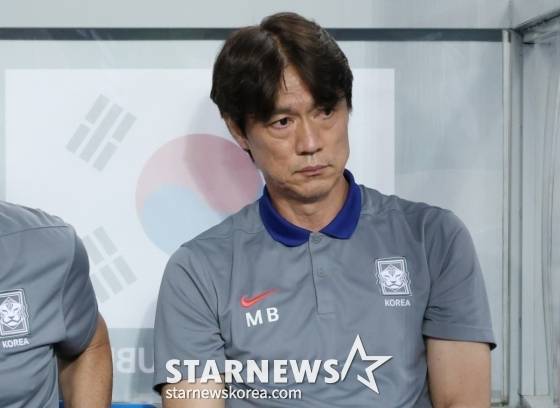 '0-3 한일전 2연패' 자존심 회복+동아시안컵 우승 걸렸다... 홍명보 감독 어깨 무겁다