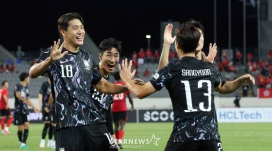'0-3 한일전 2연패' 자존심 회복+동아시안컵 우승 걸렸다... 홍명보 감독 어깨 무겁다