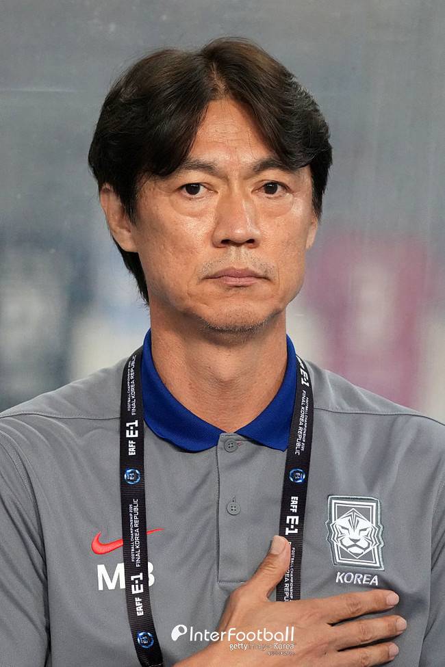 '이렇게 못하다니'...3백 가동 홍명보호, 8분 만에 실점→계속 밀리며 0-1 리드 내줘(전반종료)