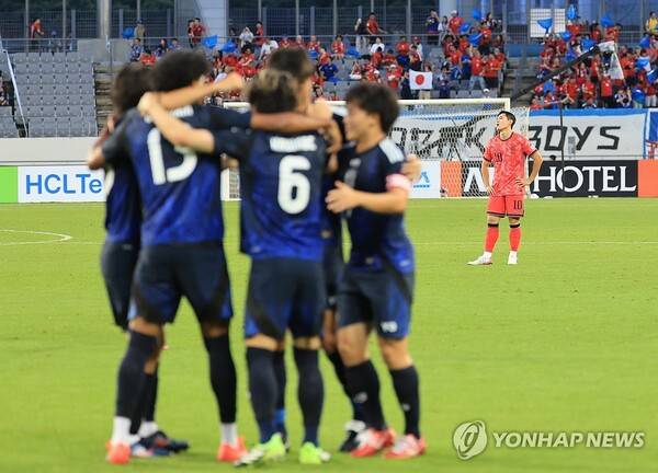 '이게 현실인가' 한일전 실망스러운 경기력 속 전반 0-1 뒤진채 마쳐 [동아시안컵]