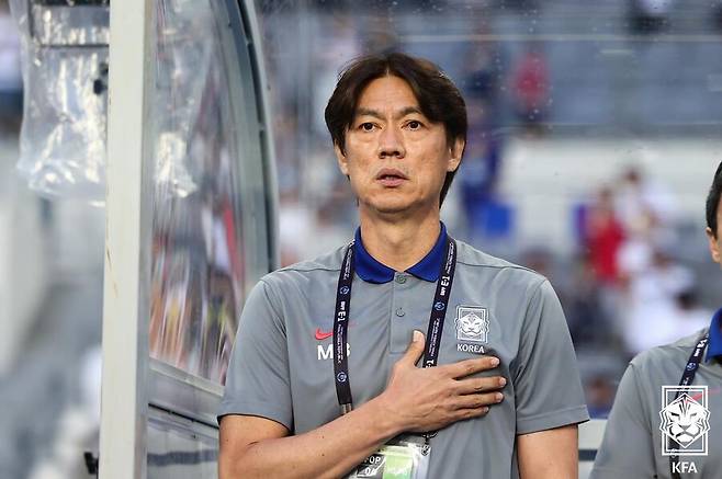 대충격 '전설의 1군' 이제 한국이 찾아야 할 판...일본 3군에 아무 것도 못한 홍명보호 → 광복 이후 첫 한일전 3연패