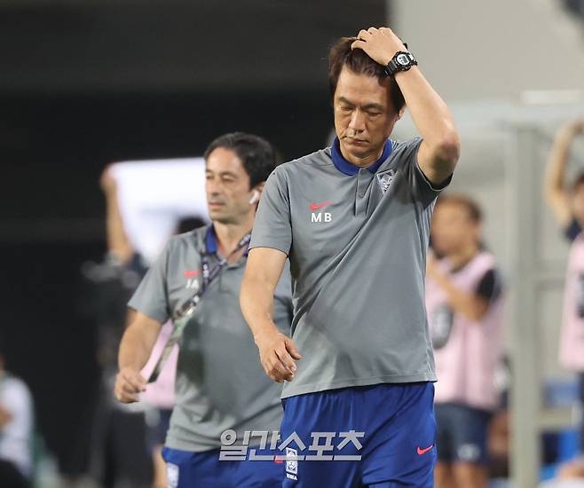 ‘대참사’ 홍명보 “일본보다 잘했다…日, 우리를 전혀 괴롭히지 못했어” [IS 패장]