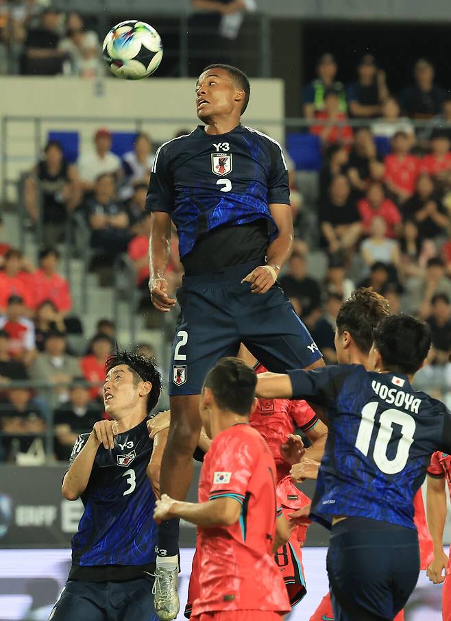 ‘韓 축구 대망신→한일전 3연패’ 자신만만 日, “한국을 피지컬로 압도…손흥민 없으면 골 못 넣는 팀” 