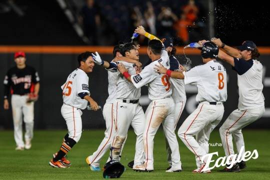 '야구 팬심도 한화 우승?' KIA 출신 윤석민, 대놓고