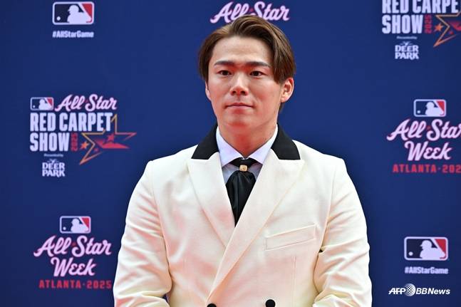 오타니 부부, 출산 후 첫 공식석상... 기쿠치 부부·야마모토도 '레드카펫' 섰다