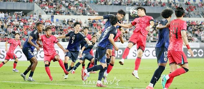 '한일전 의미' 누구보다 잘 아는 홍명보, 굴욕 패배에도 사과는 뒷전이었다 [용인 현장]