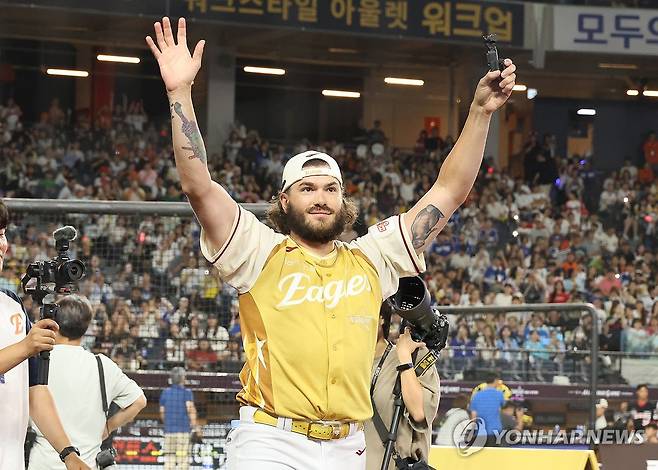 '롯데전 27이닝 연속 무실점' LG 손주영, 감보아와 선발 맞대결