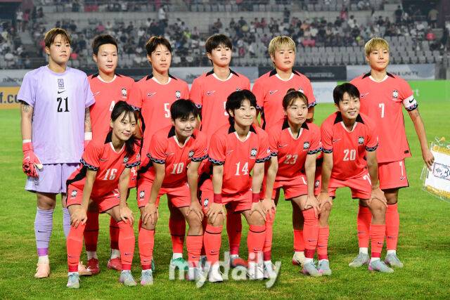 '깜짝 우승' 이렇게 멀어지나...신상우호 '최약체' 대만 상대로 역대급 졸전! 전반전 0-0 마감 [MD현장]