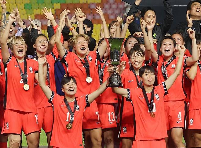 지소연 A매치 74호골 결승골…한국 여자축구 기적 연출, 대만 2-0 잡고 20년 만에 동아시안컵 우승