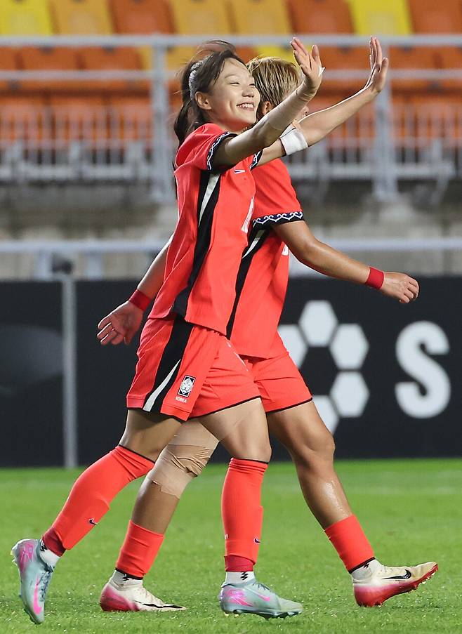 지소연 A매치 74호골 결승골…한국 여자축구 기적 연출, 대만 2-0 잡고 20년 만에 동아시안컵 우승