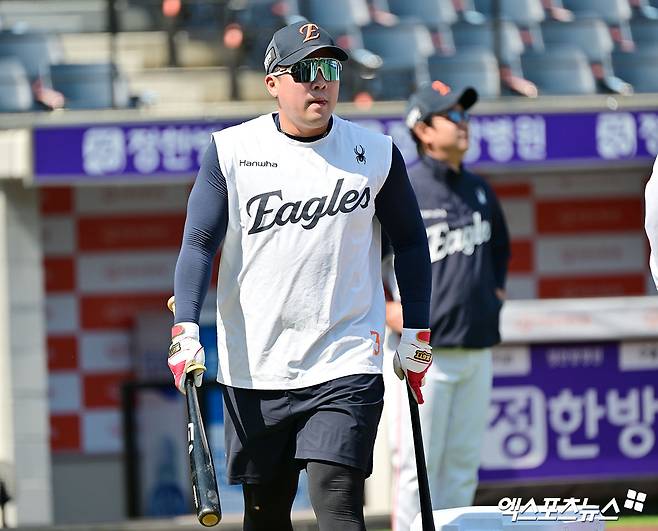 '전반기 1위' 한화, 타선에 힘 붙으면 완벽한데…'어색한 타율 0.155' 안치홍 부활 기다린다