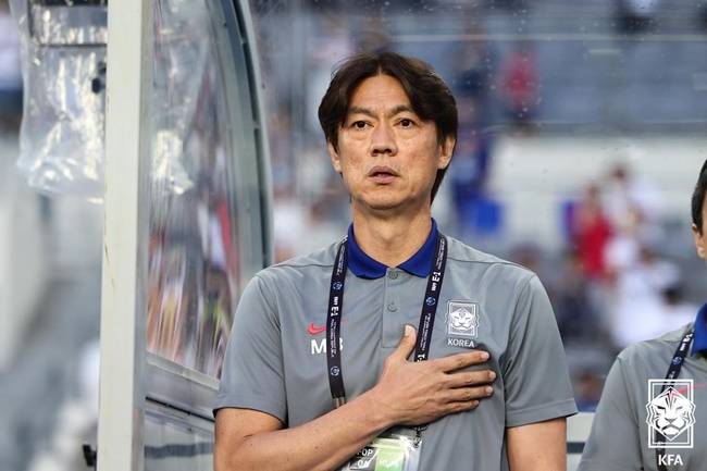 “홍명보호, 현대축구 흐름에 뒤처져…축구력·행정력 밑천 드러나” 신문선 교수가 바라본 동아시안컵 [MK인터뷰]