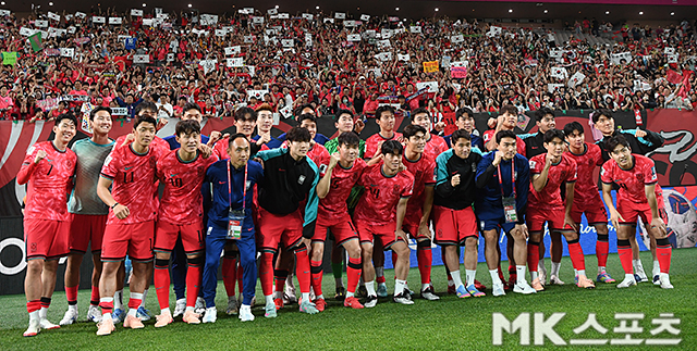 “홍명보호, 현대축구 흐름에 뒤처져…축구력·행정력 밑천 드러나” 신문선 교수가 바라본 동아시안컵 [MK인터뷰]