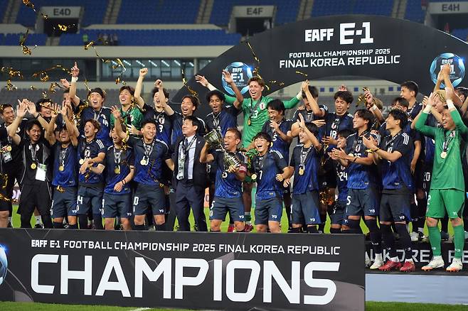‘동아시아 최강’ 日 팬들이 본 韓 축구 문제…“홍명보 감독 때문이 아니야, 선수층과 협회 차이”