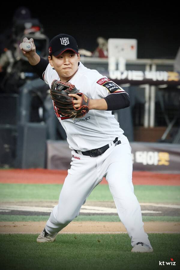 '한동희·한동희·한동희·한동희·류현인·이재원' 상무 타자들, 후반기도 퓨처스 폭격? 원 소속팀은 활짝 웃는다