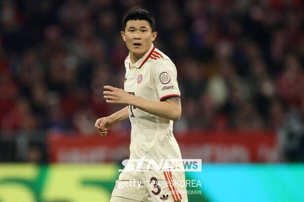 '김민재 토트넘 이적→로메로 이탈' 손흥민과 EPL 누비나,