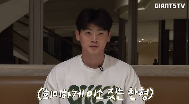 박찬형, 팀 떠난 '72억' 베테랑 2루수 '레전드' 응원가 물려받는다
