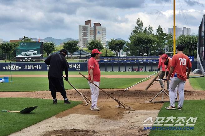 '411.9㎜ 역대 최고 폭우' 광주 후폭풍, KIA-NC전 개시 가능할까…18일 오후 또 폭우 예고[광주 현장]