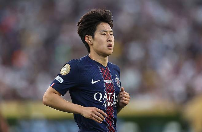 ‘韓 축구 천재’ 이강인에게 ‘비보’ 들려왔다…나폴리, 다른 선수 영입! 네덜란드 악동 오피셜