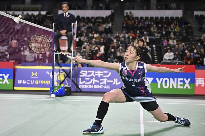 ‘일본의 기대주’가 일 냈다, 세계 랭킹 4위에 42분 만에 2-0 완승, 일본 오픈 4강행, 그런데 다음 상대가 ‘셔틀콕 여제’