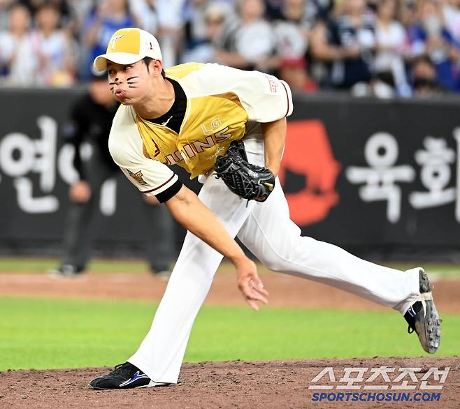 올스타전서 157㎞ 꽂은 고졸신인이 얻은 뜻밖의 소득. '4관왕' 최고 투수와의 만남.