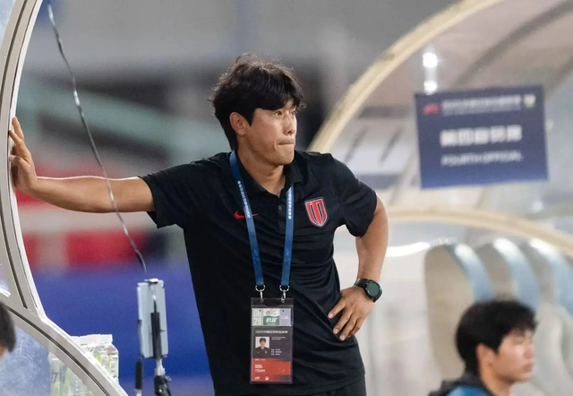 경기 전에는 어머니 욕, 후반에는 아내 욕… 최악의 中 슈퍼리그 관전 매너, 선수는 울고 SEO는 안타까운 위로