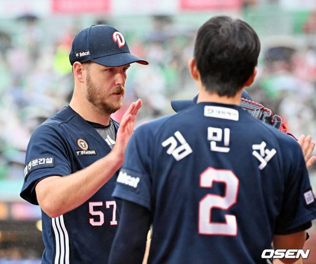 '폰세 대항마 울렸다' SSG 격파한 두산 트리플 대포, 콜어빈 5이닝 무실점 '7승 달성' [인천 현장리뷰]