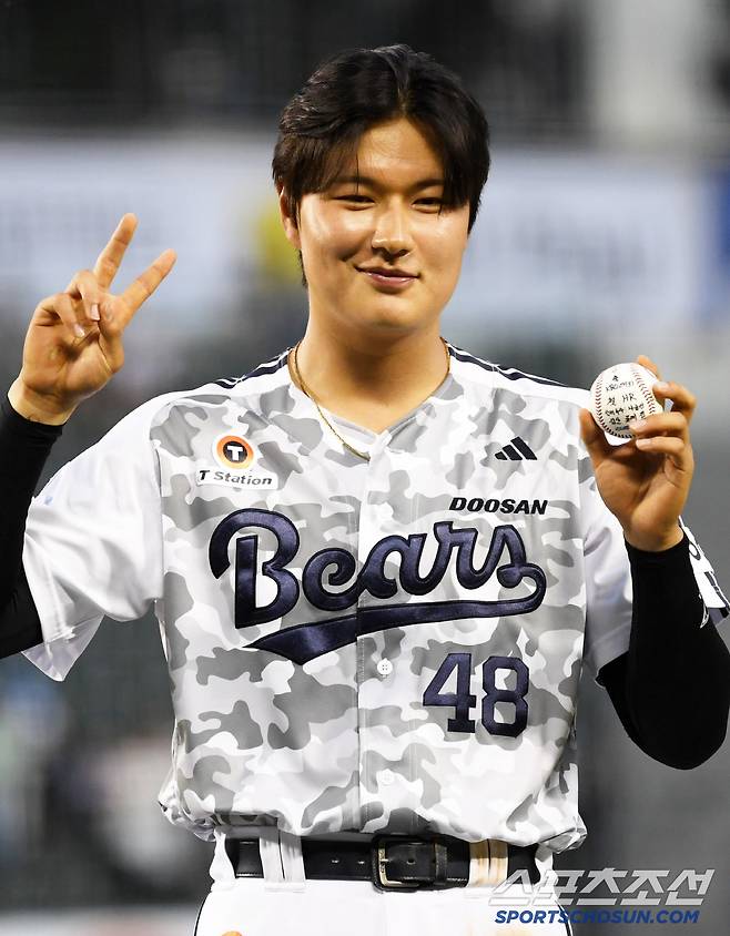 1m93 피지컬 괴물인데 잘생기고 홈런까지! 그 비결은 → 김동준