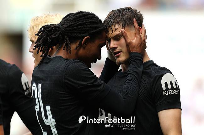 [프리시즌 리뷰] '손흥민 아무것도 못했다'...토트넘, 레딩에 2-0 승리! 양민혁은 결장