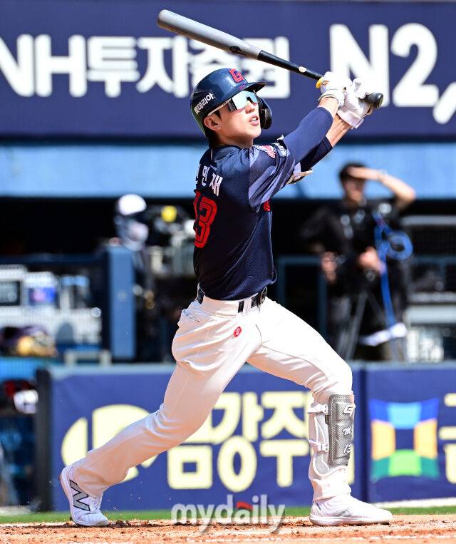 '2위 가자' 트레이드 이적생 다시 유격수 복귀, 롯데 선발 라인업 공개 [MD잠실]