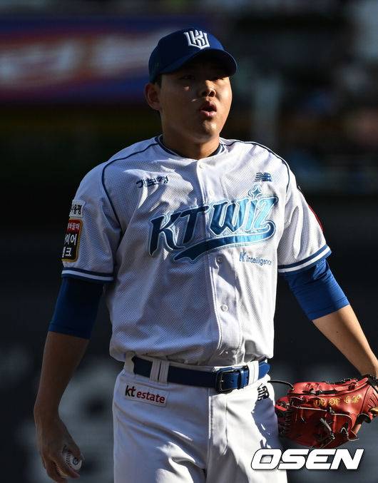 ‘1위 한화가 미쳤어요’ 만루홈런 외치자 진짜 만루홈런 쳤다! KT 10-0 완파→9연승 질주…류현진 51일 만에 승리 기쁨 [수원 리뷰]