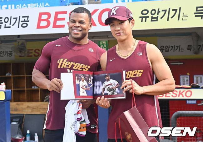 '한화와 다르다' 6주 알바생 홈런 치고 작별,