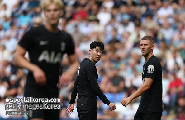 '韓 축구 대형 악재' 손흥민, 레딩전 부진 후 방출 통보…프랑크는