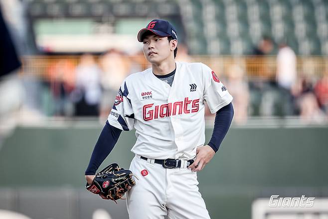 롯데 '보물'로 떠오른 '괴물', 레전드 코치도 감탄…
