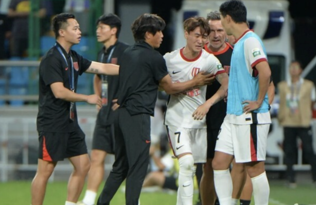 中 축구리그 충격! 서정원 감독팀 에이스, 가족 욕설에 '눈물' 쏟았다...축구협회 강경 대응