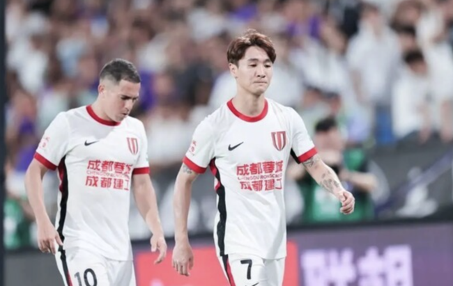 中 축구리그 충격! 서정원 감독팀 에이스, 가족 욕설에 '눈물' 쏟았다...축구협회 강경 대응