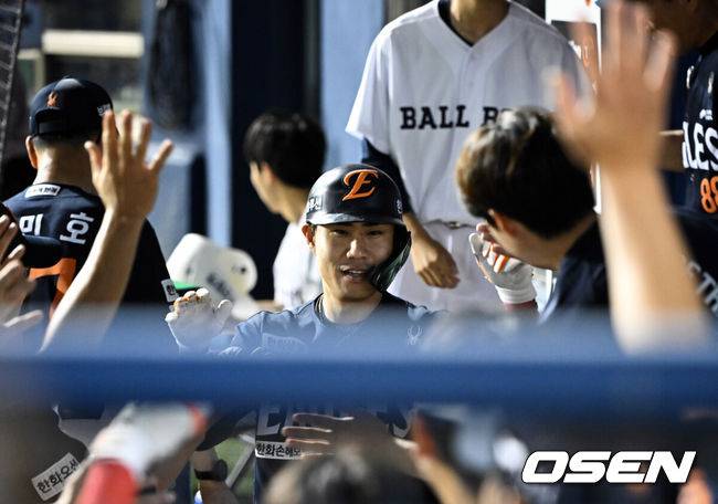 ‘문동주 158km’ 한화 40년 만에 일냈다! 두산 2-1 꺾고 단일시즌 10연승+10연승 달성…노시환 결승포→심우준 쐐기포 쾅 [잠실 리뷰]