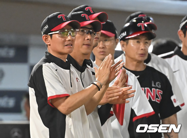 8회 6실점 무너진 필승조, 되살린 9회초 대역전극...염갈량 감격