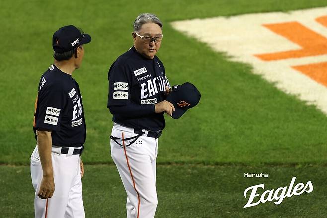 '또 10연승' 한화, KS를 없애버린 역대급 최강팀과 어깨를 나란히 했다