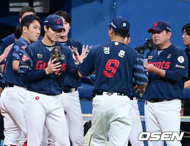 ‘이럴 수가’ 타율 1위→9위, 롯데 타선 왜 이렇게 됐나…퓨처스 고승민 3안타-손호영 2안타, 1군 복귀하면 달라질까