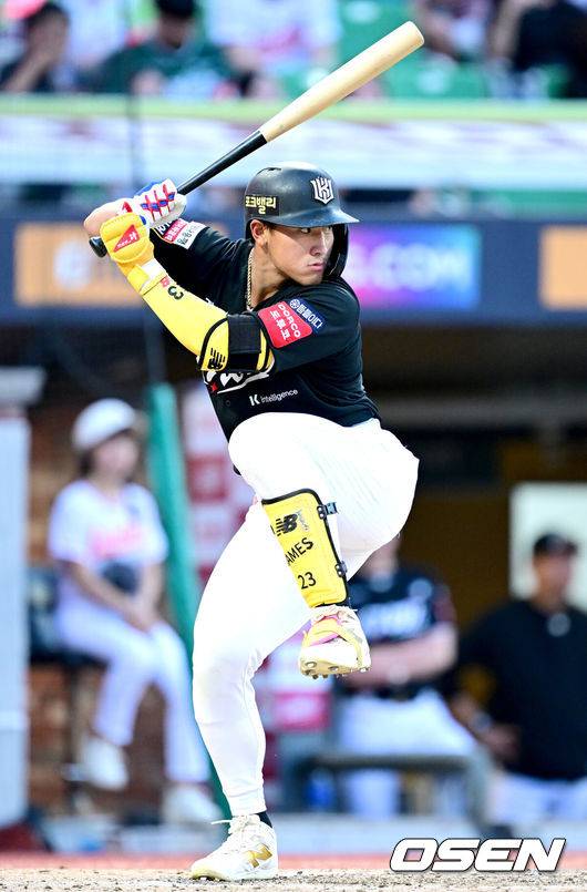 폰세가 MVP 못 받을 수도 있다니, 호세-테임즈급 괴물 타자 때문에…대체 왜 성적이 안 떨어지지?