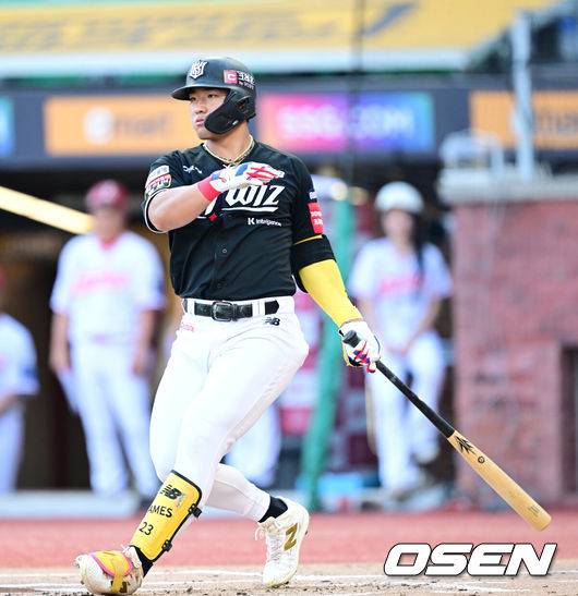 폰세가 MVP 못 받을 수도 있다니, 호세-테임즈급 괴물 타자 때문에…대체 왜 성적이 안 떨어지지?